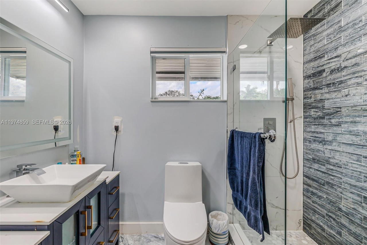 Real estate property located at 11751 30th St, Miami-dade, Southern Estates 13th Add, Miami, FL