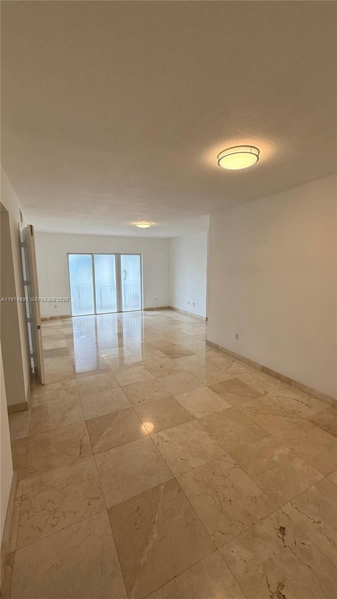 Real estate property located at 642 Valencia #305, Miami-dade, Valencia Grande, Coral Gables, FL