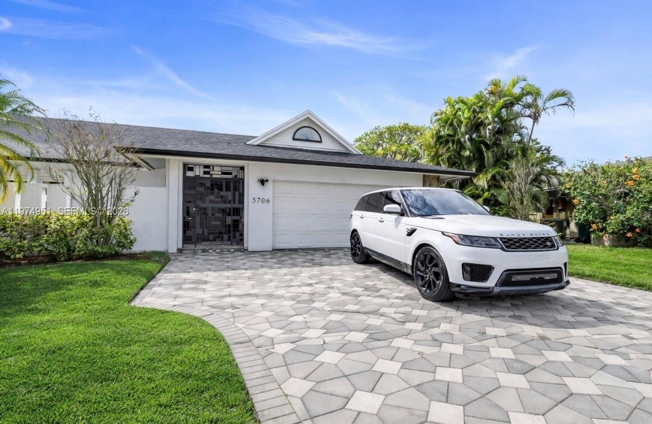 Real estate property located at 5706 Guava Dr, Broward, Woodlands Sec Two-phase O, Tamarac, FL