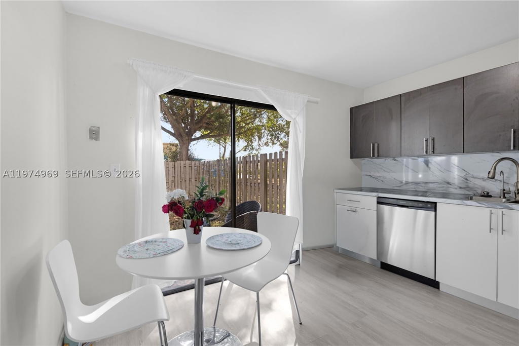 Real estate property located at 11180 35th St #11180, Broward, Welleby Nw Quadrant, Sunrise, FL