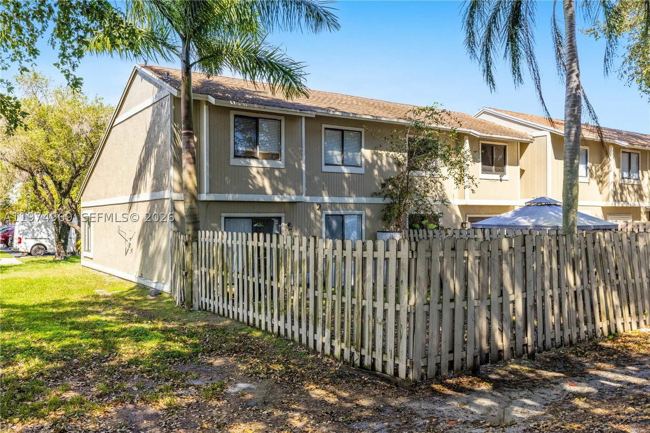 Real estate property located at 11180 35th St #11180, Broward, Welleby Nw Quadrant, Sunrise, FL