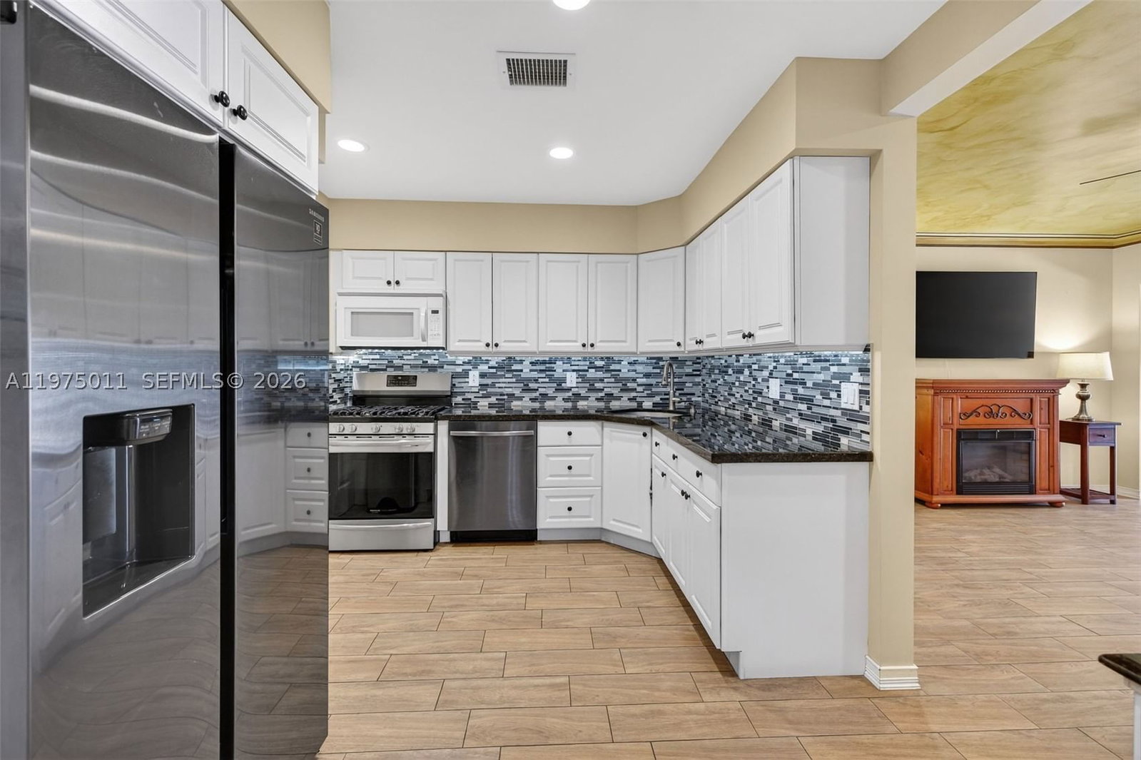 Real estate property located at 2543 Liberty St, Broward, Hollywood Park, Hollywood, FL
