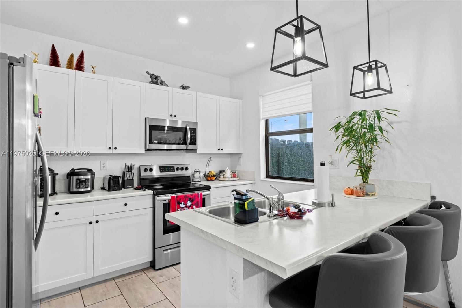 Real estate property located at 11310 254th Ter, Miami-dade, Coco Palm Villas, Homestead, FL