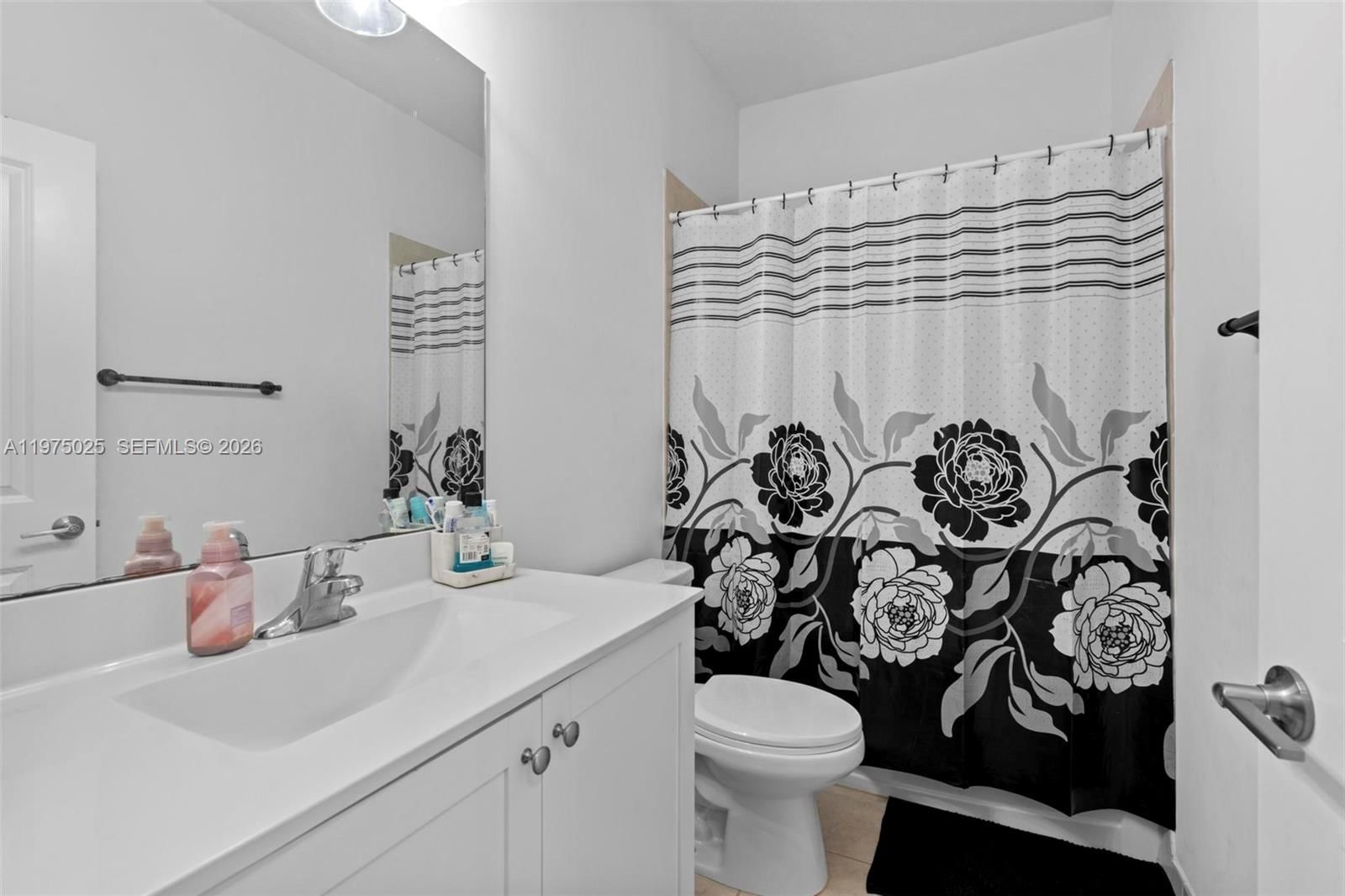 Real estate property located at 11310 254th Ter, Miami-dade, Coco Palm Villas, Homestead, FL