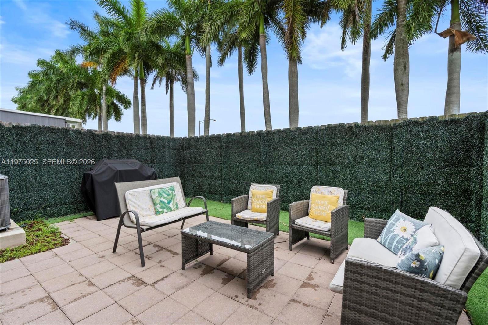 Real estate property located at 11310 254th Ter, Miami-dade, Coco Palm Villas, Homestead, FL