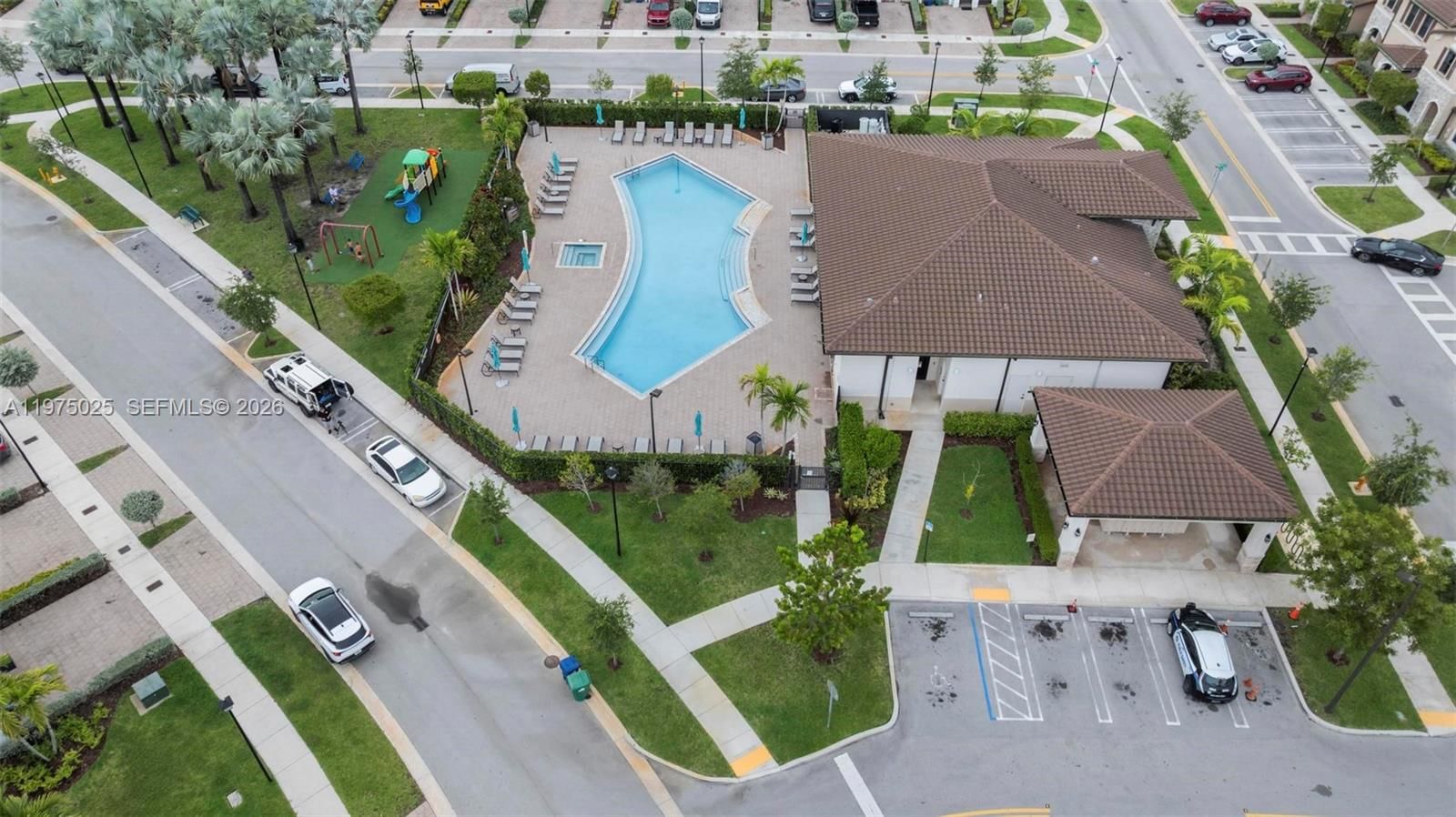 Real estate property located at 11310 254th Ter, Miami-dade, Coco Palm Villas, Homestead, FL
