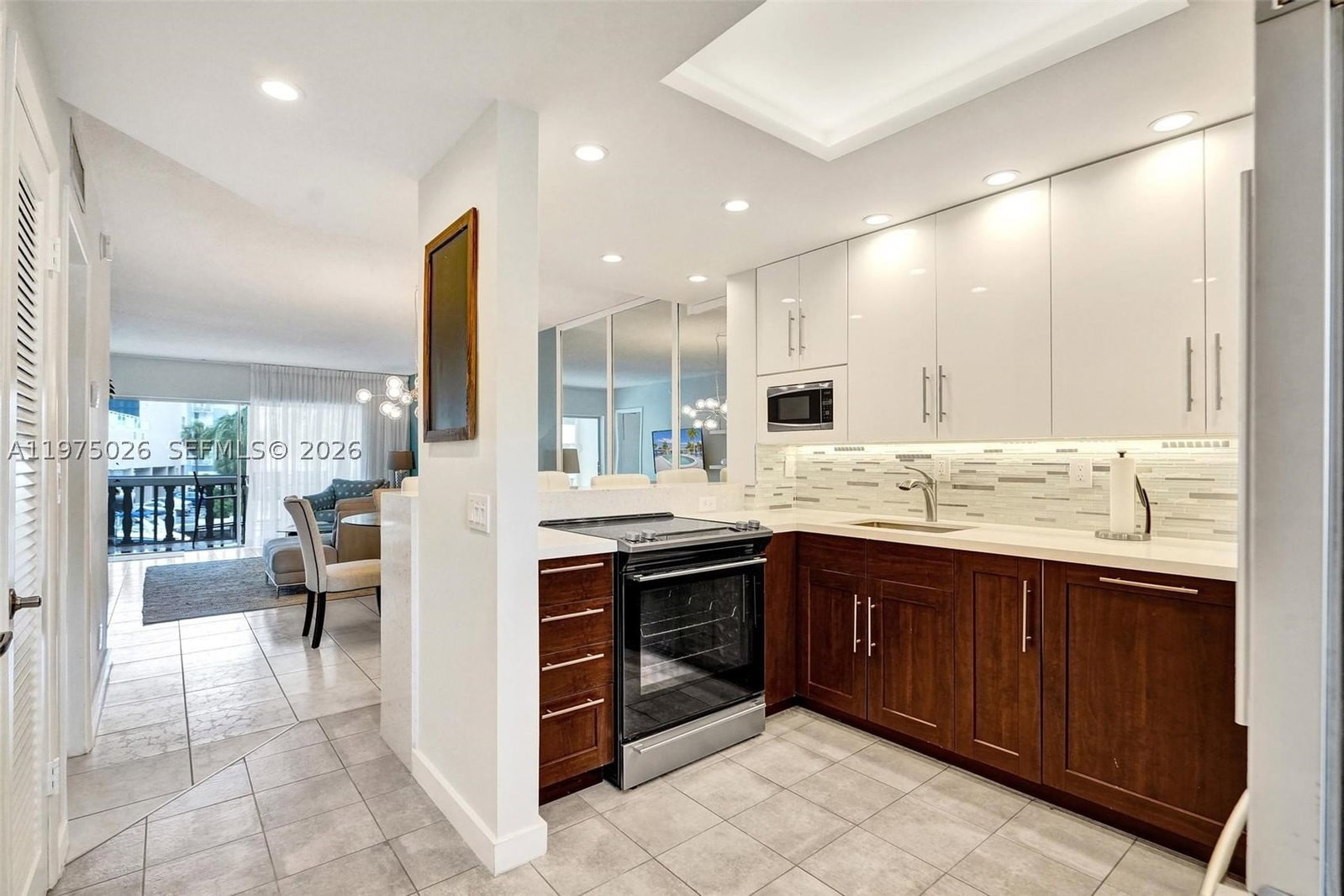 Real estate property located at 450 Paradise Isle Blvd #204, Broward, Isle Of Paradise Co-op, Hallandale Beach, FL