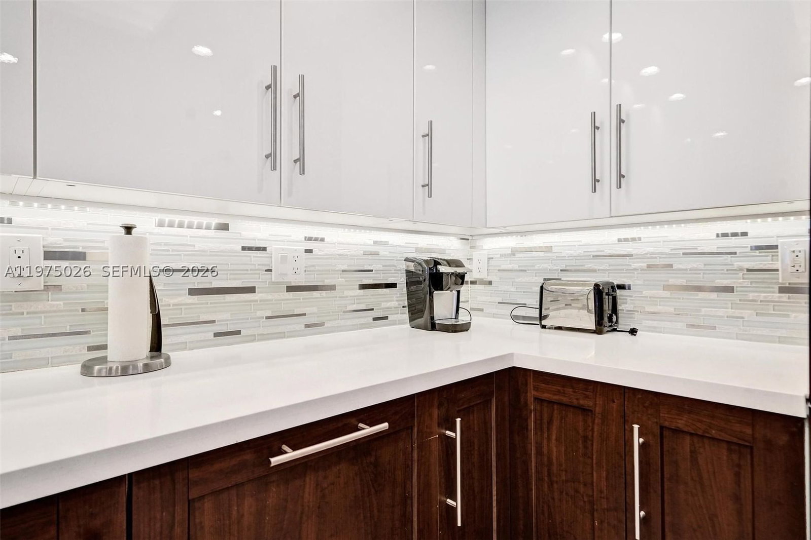 Real estate property located at 450 Paradise Isle Blvd #204, Broward, Isle Of Paradise Co-op, Hallandale Beach, FL