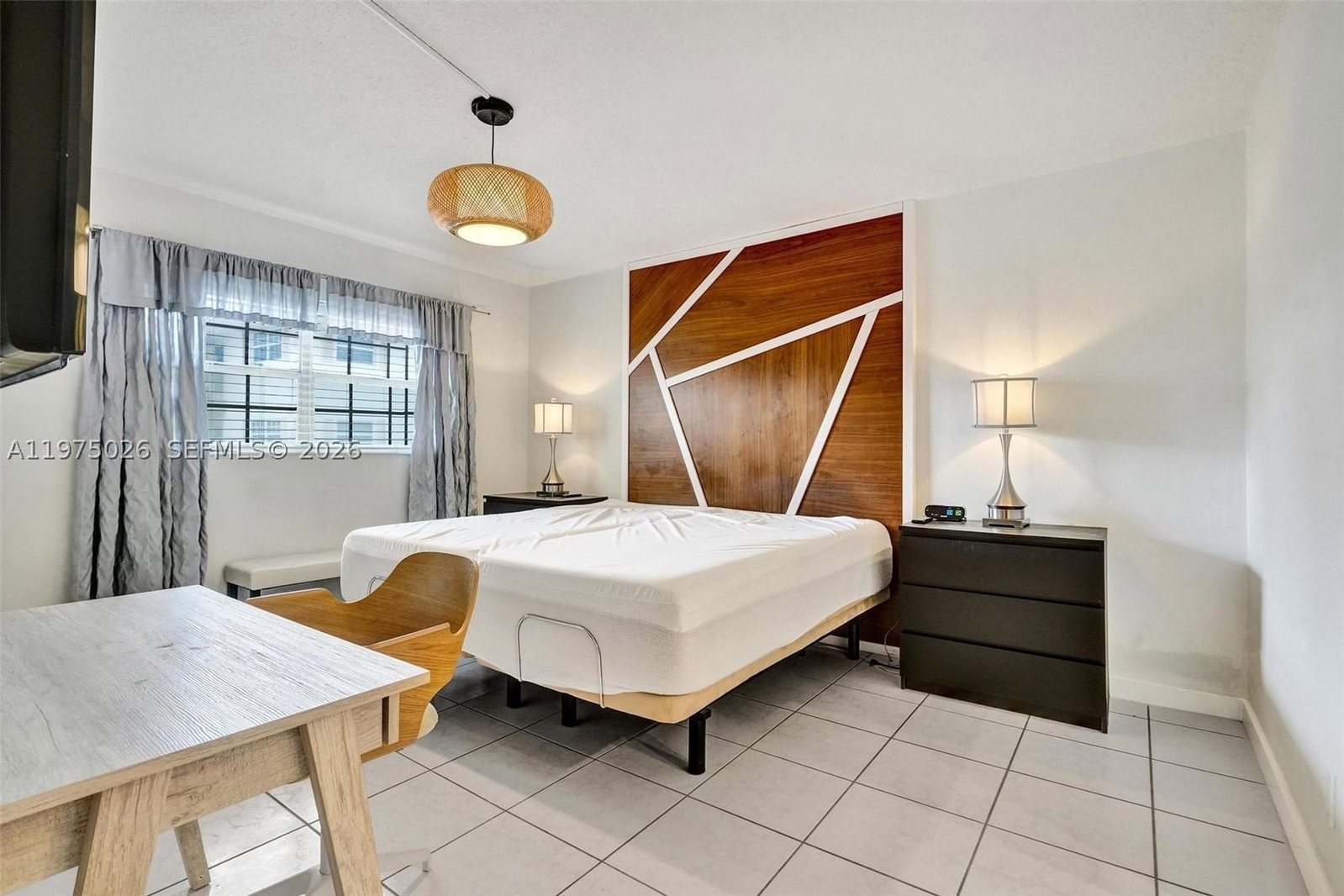 Real estate property located at 450 Paradise Isle Blvd #204, Broward, Isle Of Paradise Co-op, Hallandale Beach, FL
