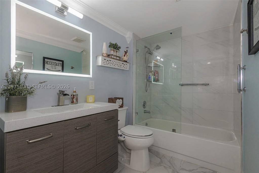 Real estate property located at 13705 12th St #104B, Broward, Suffolk At Century Villag, Pembroke Pines, FL