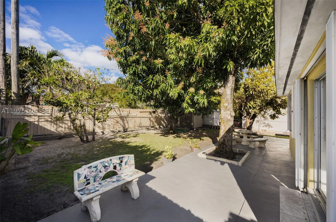 Real estate property located at 2367 23rd Ter, Miami-dade, Silver Bluff Ests-sec A, Miami, FL