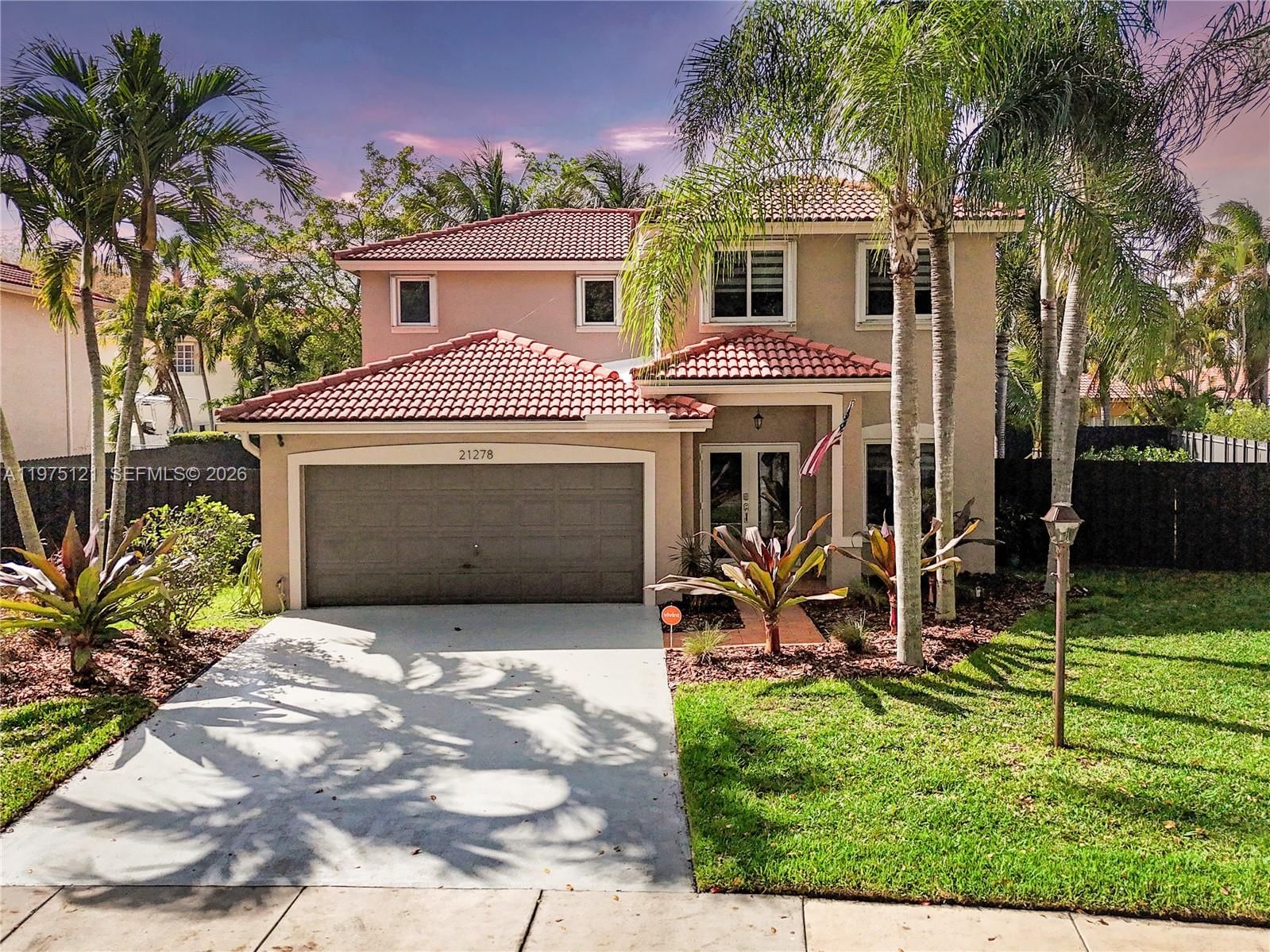 Real estate property located at 21278 91st Ave, Miami-dade, Lakes By The Bay Sec 10, Cutler Bay, FL