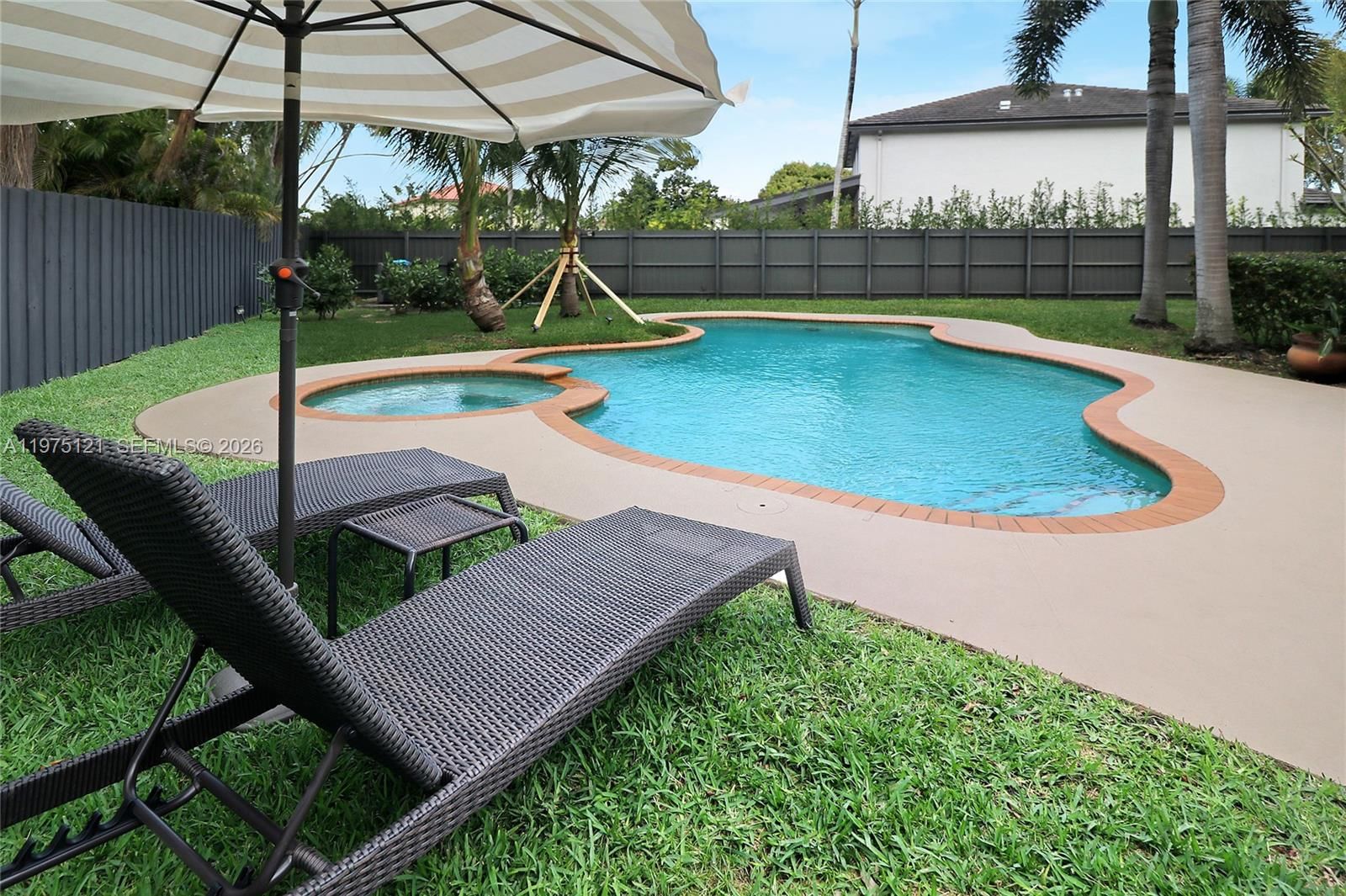 Real estate property located at 21278 91st Ave, Miami-dade, Lakes By The Bay Sec 10, Cutler Bay, FL