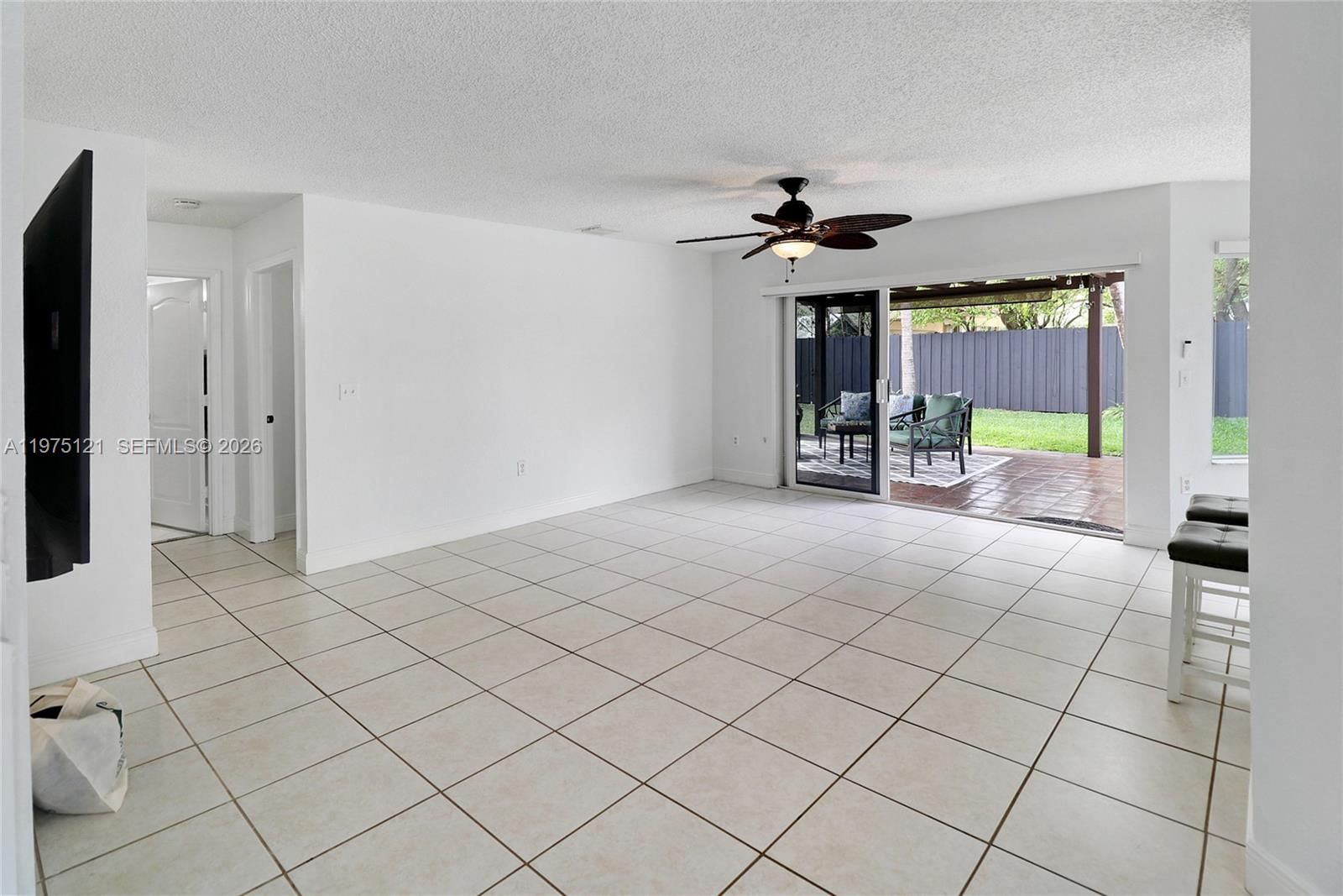 Real estate property located at 21278 91st Ave, Miami-dade, Lakes By The Bay Sec 10, Cutler Bay, FL