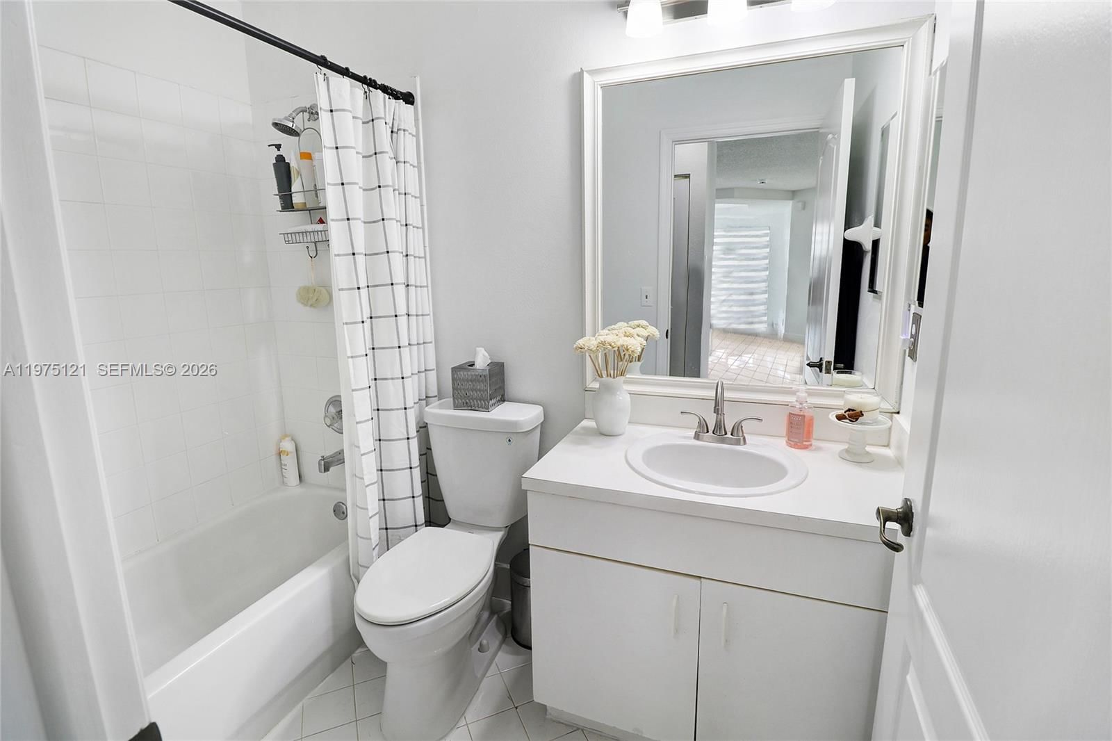 Real estate property located at 21278 91st Ave, Miami-dade, Lakes By The Bay Sec 10, Cutler Bay, FL