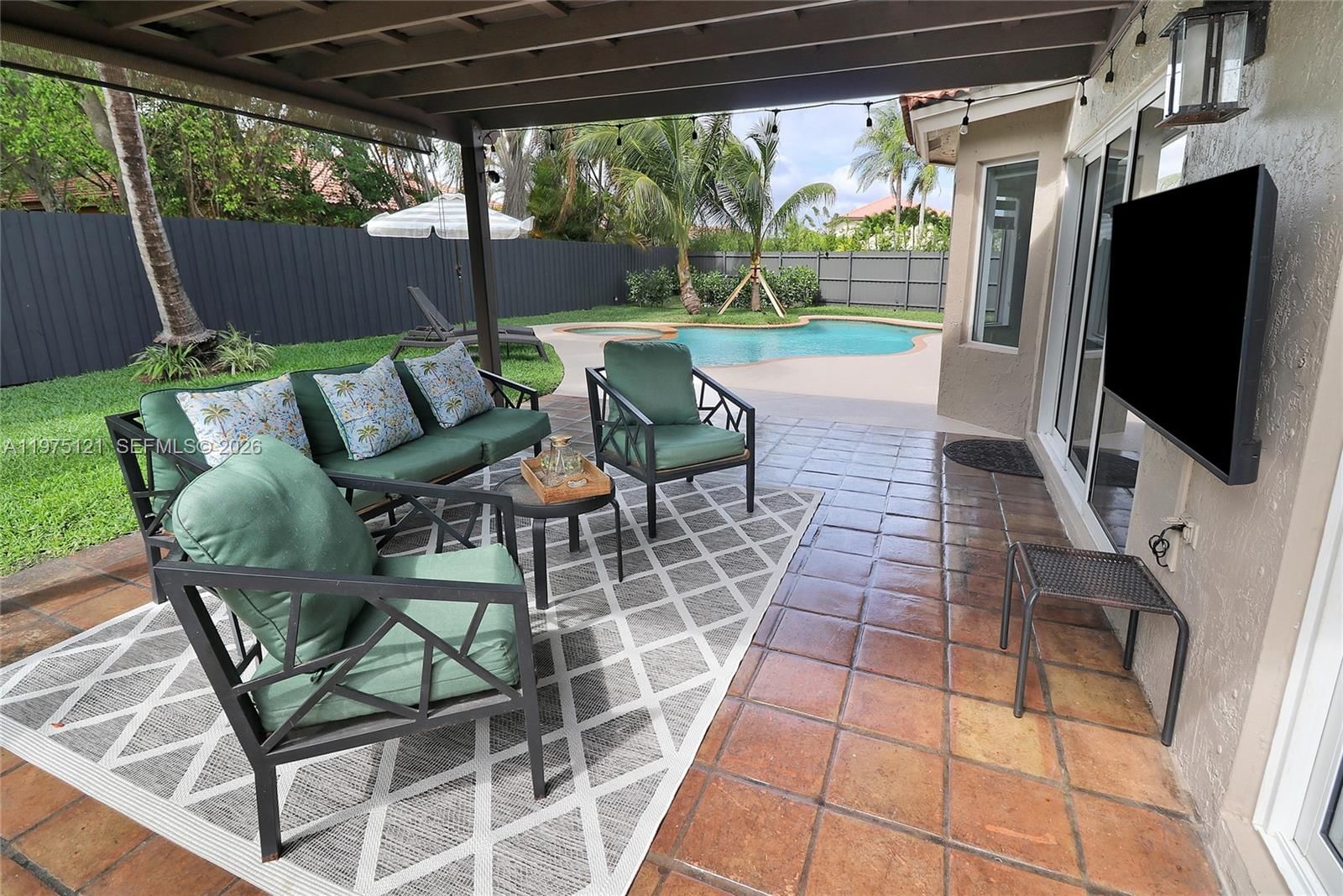 Real estate property located at 21278 91st Ave, Miami-dade, Lakes By The Bay Sec 10, Cutler Bay, FL