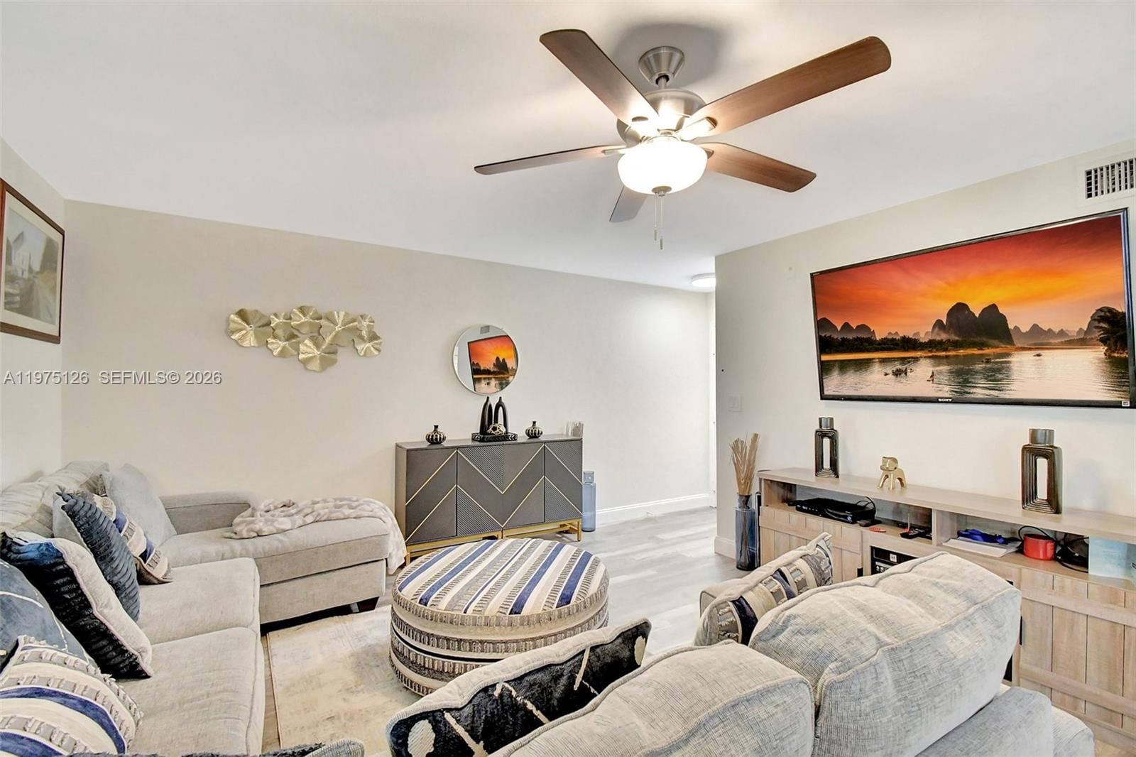Real estate property located at 2445 33rd St #1410, Broward, Sailboat Pointe Condo, Oakland Park, FL