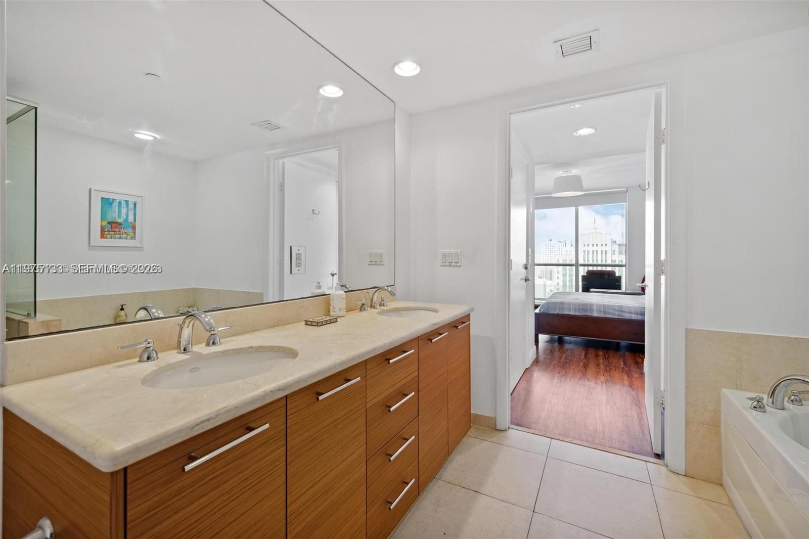 Real estate property located at 50 Biscayne Blvd #2111, Miami-dade, 50 Biscayne Condo, Miami, FL