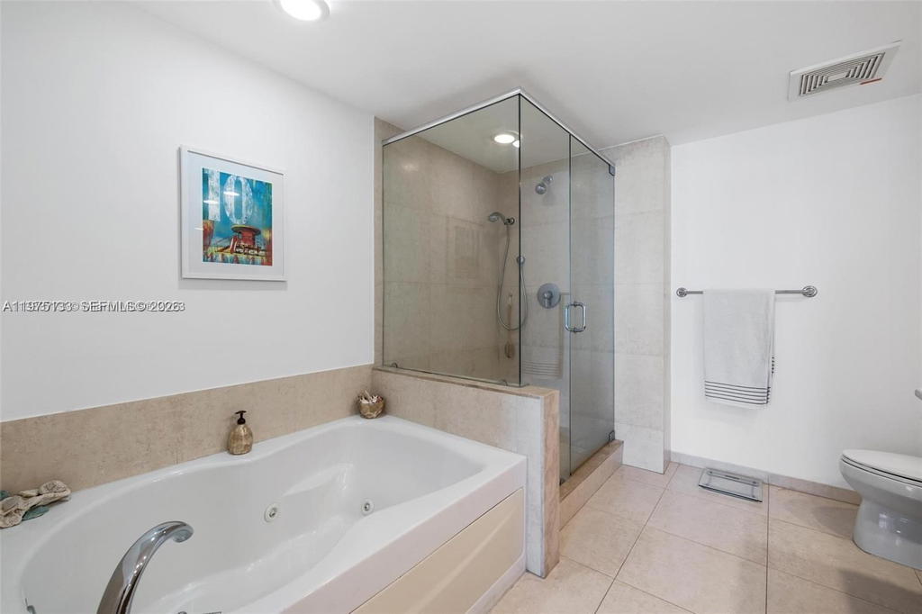 Real estate property located at 50 Biscayne Blvd #2111, Miami-dade, 50 Biscayne Condo, Miami, FL