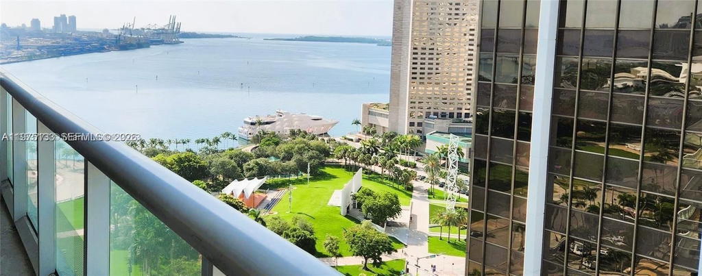 Real estate property located at 50 Biscayne Blvd #2111, Miami-dade, 50 Biscayne Condo, Miami, FL