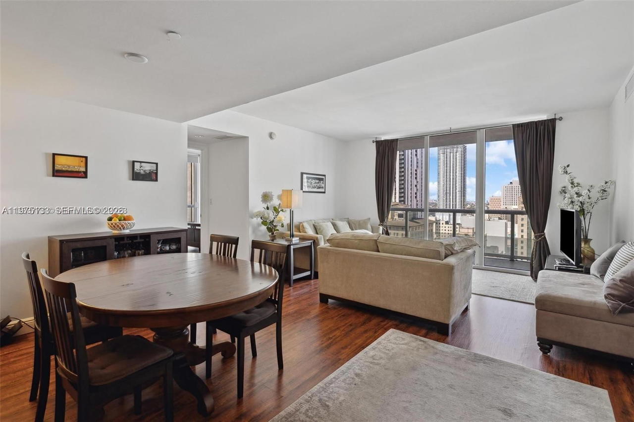 Real estate property located at 50 Biscayne Blvd #2111, Miami-dade, 50 Biscayne Condo, Miami, FL