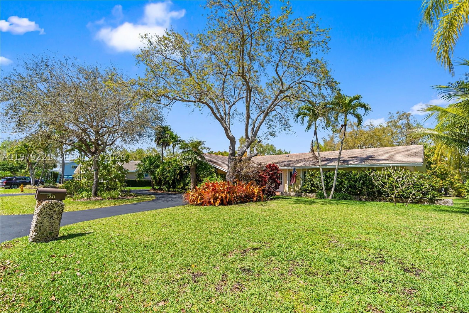 Real estate property located at 7521 175th St, Miami-dade, Cutler Hammock, Palmetto Bay, FL