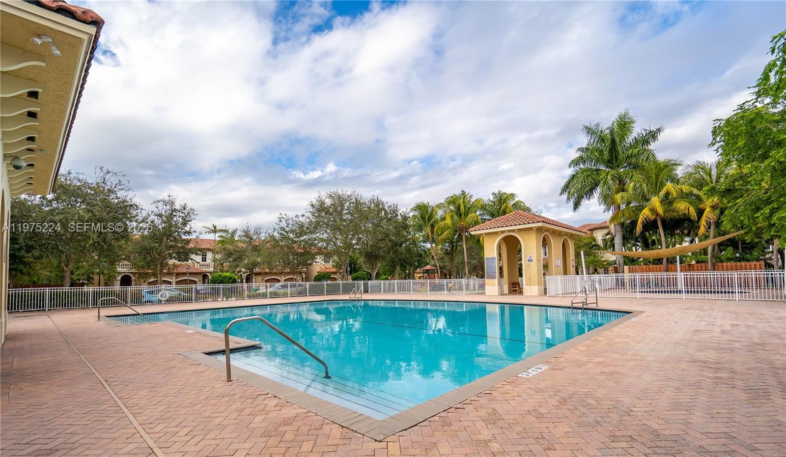 Real estate property located at 14046 49th St #16, Broward, Las Terrazas At Vizcaya C, Miramar, FL