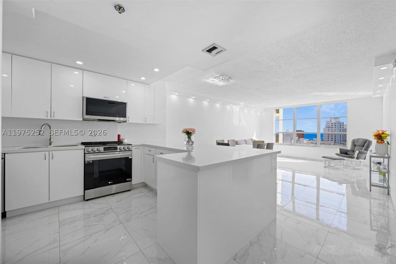 Real estate property located at 4101 Pine Tree Dr #919, Miami-dade, Tower Forty One Condo, Miami Beach, FL