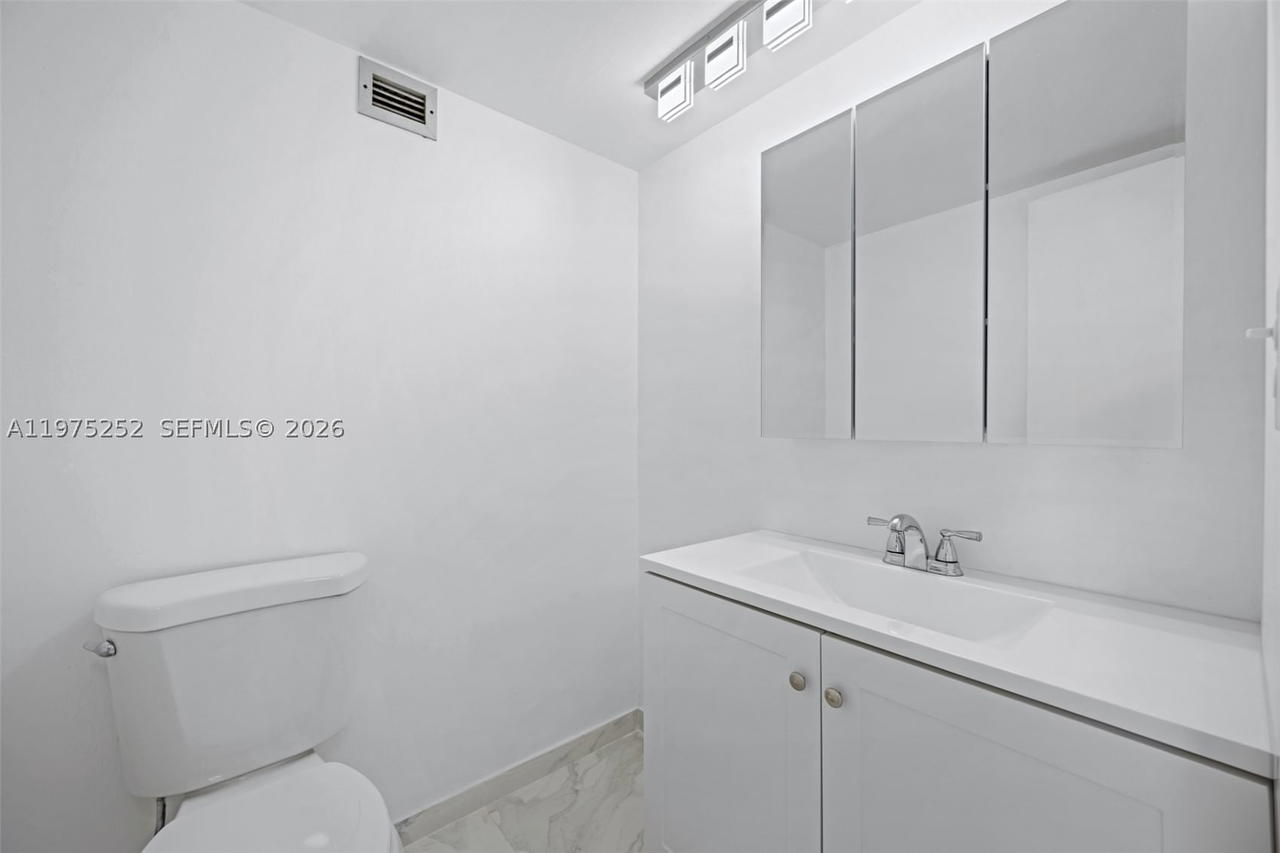 Real estate property located at 4101 Pine Tree Dr #919, Miami-dade, Tower Forty One Condo, Miami Beach, FL