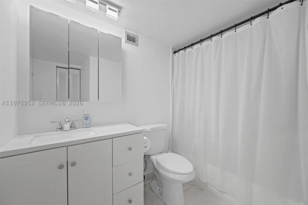 Real estate property located at 4101 Pine Tree Dr #919, Miami-dade, Tower Forty One Condo, Miami Beach, FL