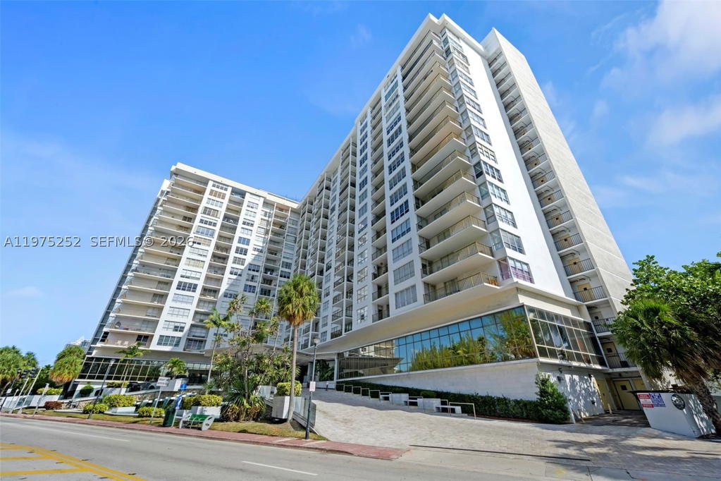Real estate property located at 4101 Pine Tree Dr #919, Miami-dade, Tower Forty One Condo, Miami Beach, FL