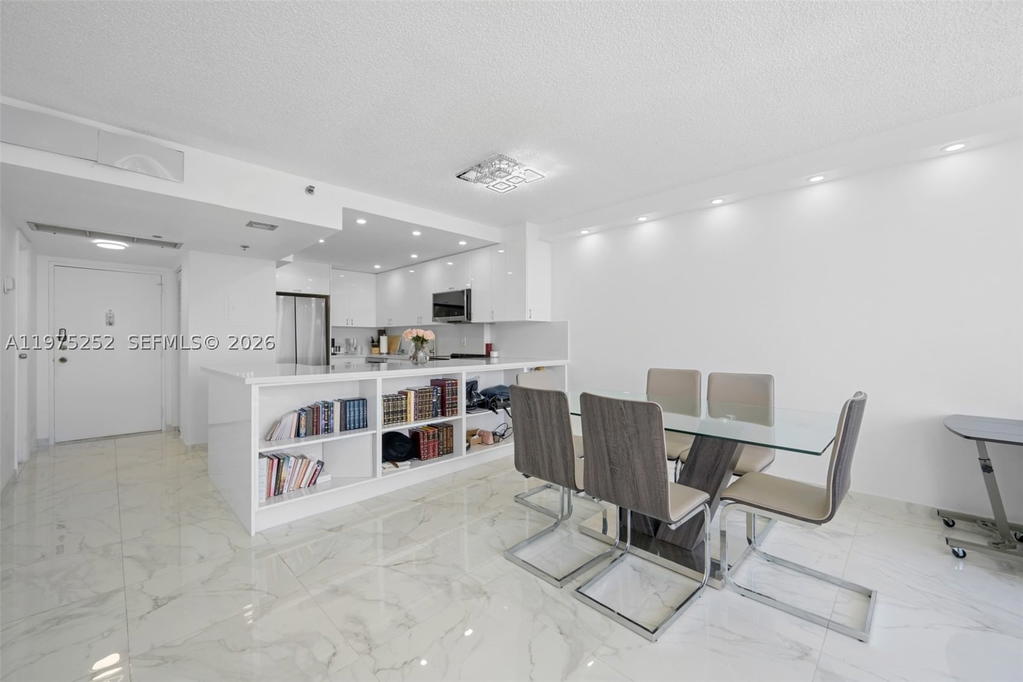 Real estate property located at 4101 Pine Tree Dr #919, Miami-dade, Tower Forty One Condo, Miami Beach, FL