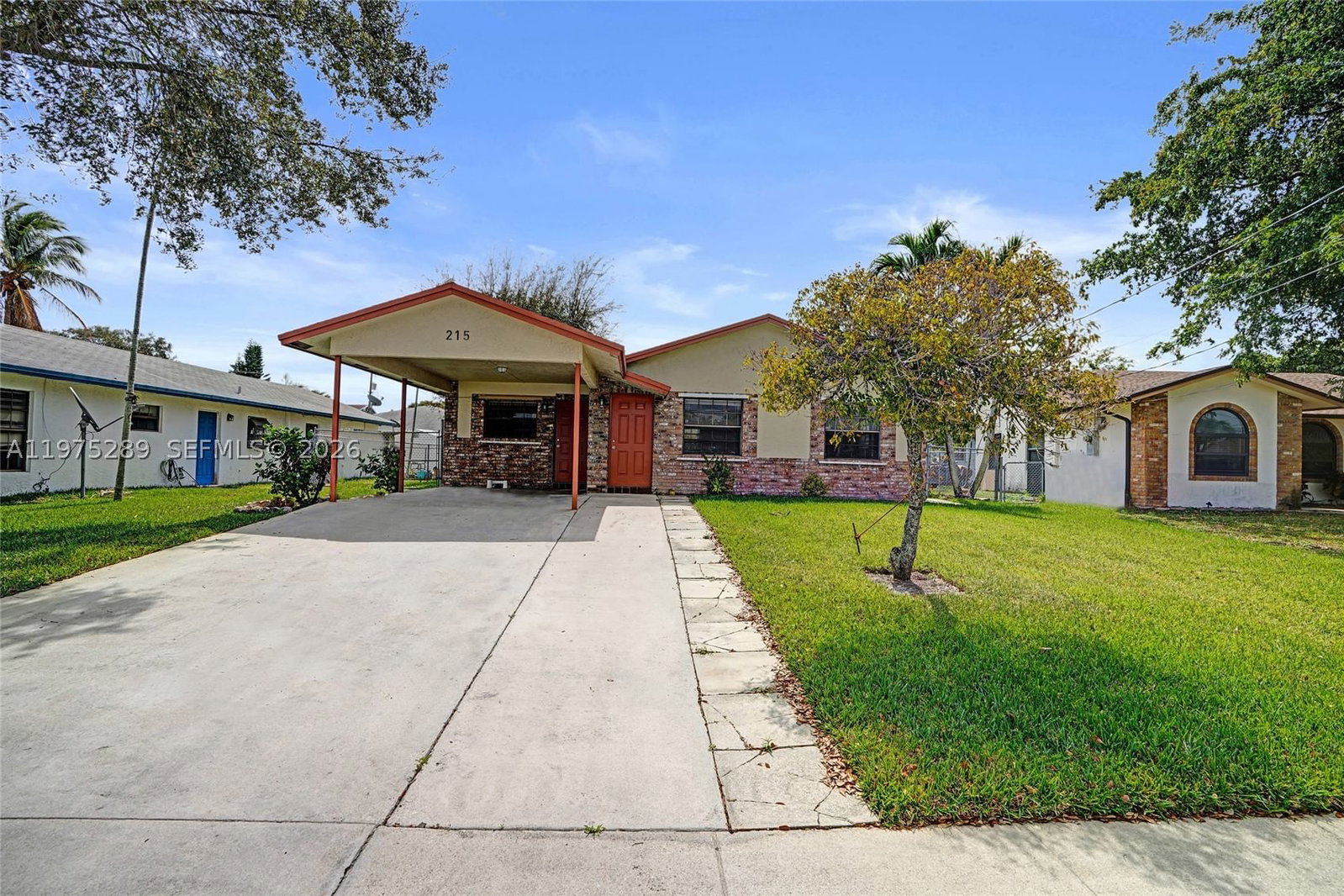 Real estate property located at 215 12th Ct, Broward, Collins Parc, Dania Beach, FL
