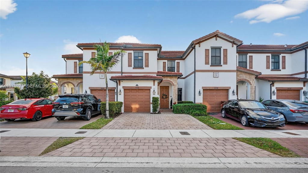 Real estate property located at , Miami-dade, Aquabella Section One, Hialeah, FL