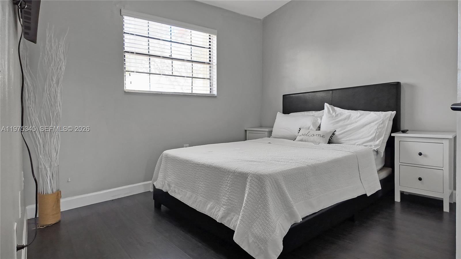 Real estate property located at 6353 190th Ter, Miami-dade, Townhomes Of Country Lake, Hialeah, FL