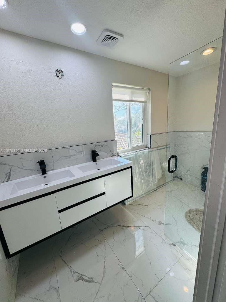 Real estate property located at 10207 20th Ct, Broward, Avalon, Miramar, FL