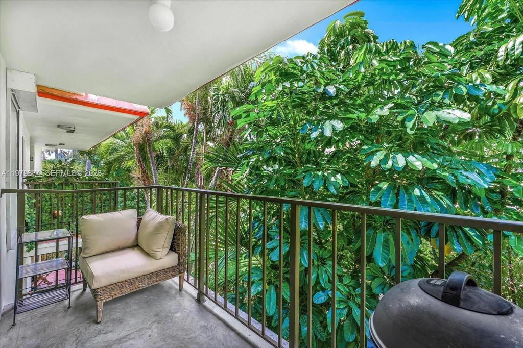 Real estate property located at 1821 Jefferson Ave #301, Miami-dade, Royal Palm Villas Condo, Miami Beach, FL