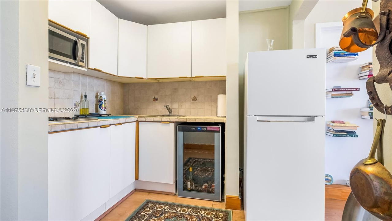Real estate property located at 700 Biltmore Way #1008, Miami-dade, David William Hotel Condo, Coral Gables, FL