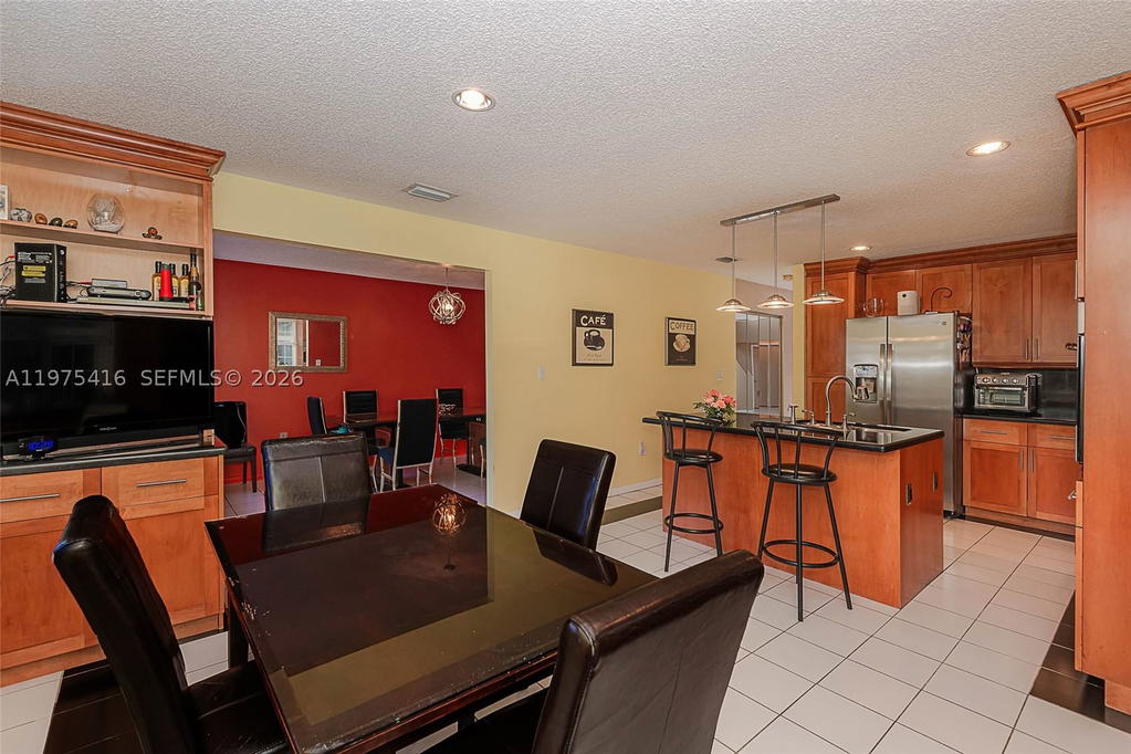 Real estate property located at 2518 206th Ter, Miami-dade, River Parc Estates, Miami, FL