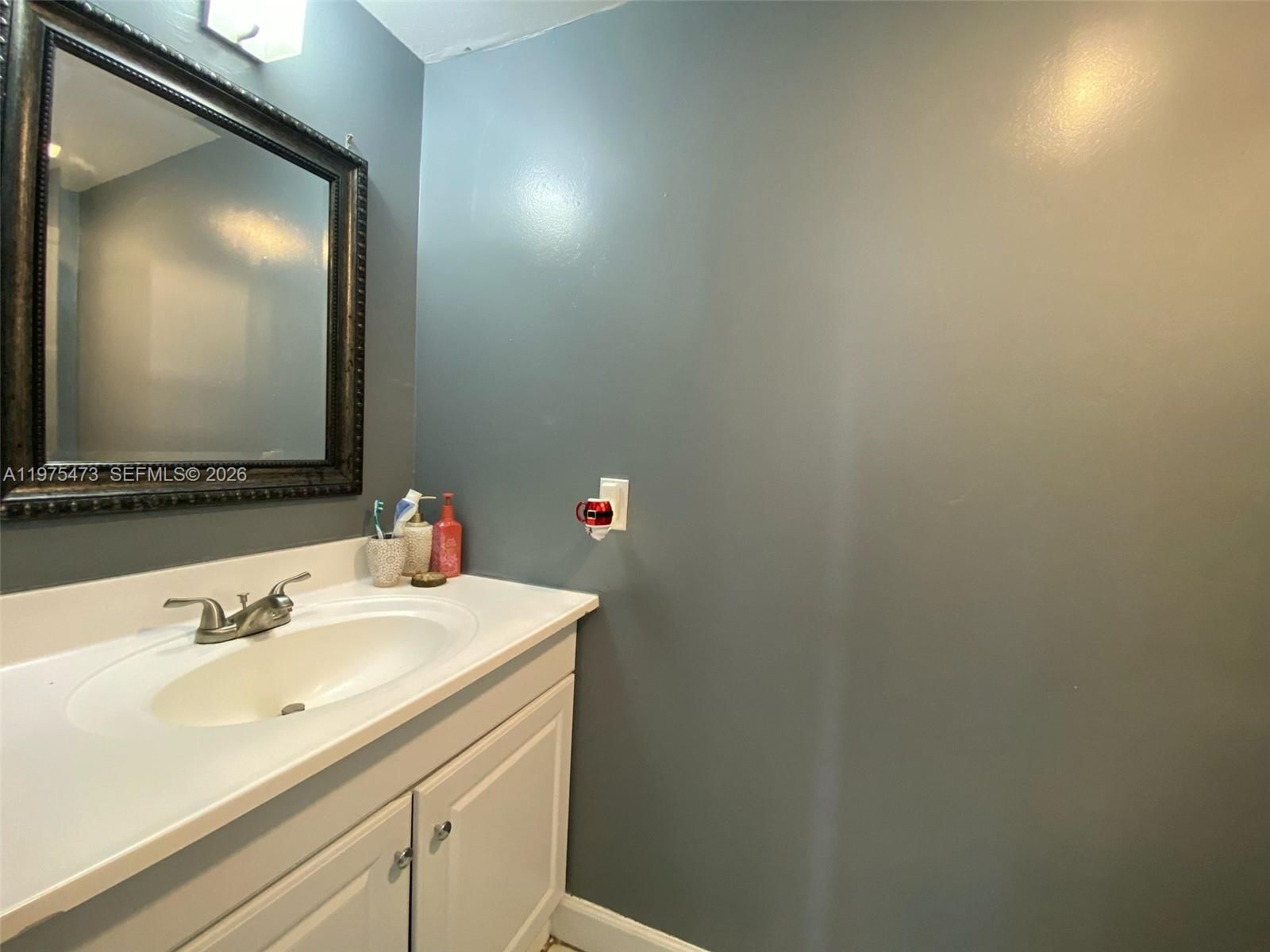 Real estate property located at 3642 171st St #208, Miami-dade, Dolphin Condo, North Miami Beach, FL