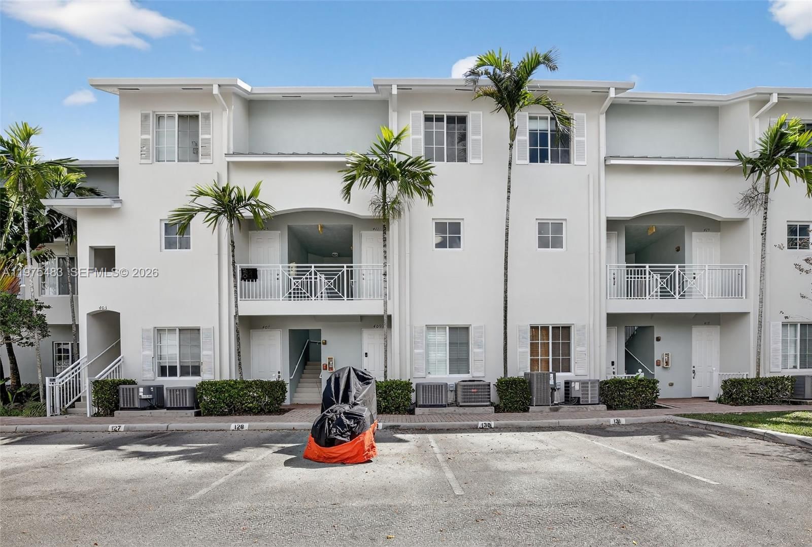 Real estate property located at 411 13th Ter, Broward, Village At Sailboat Bend, Fort Lauderdale, FL