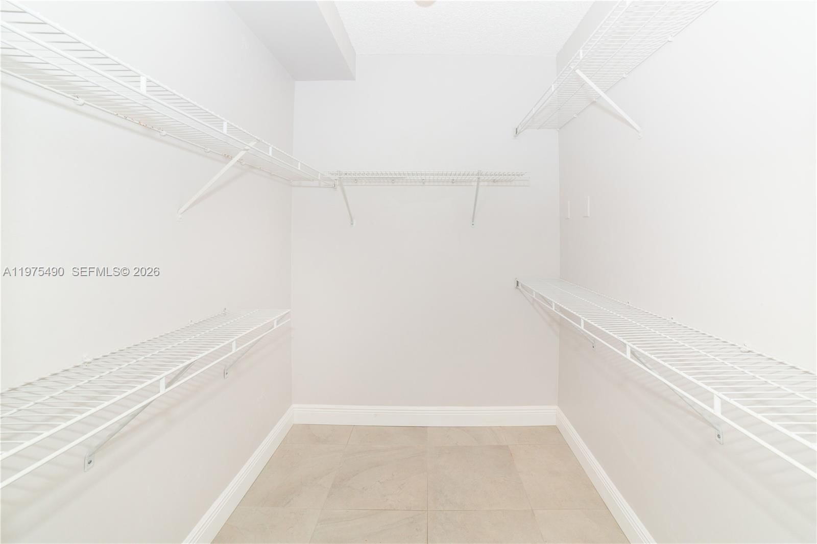 Real estate property located at 17100 Bay Rd #1802, Miami-dade, Porto Bellagio Condo, Sunny Isles Beach, FL