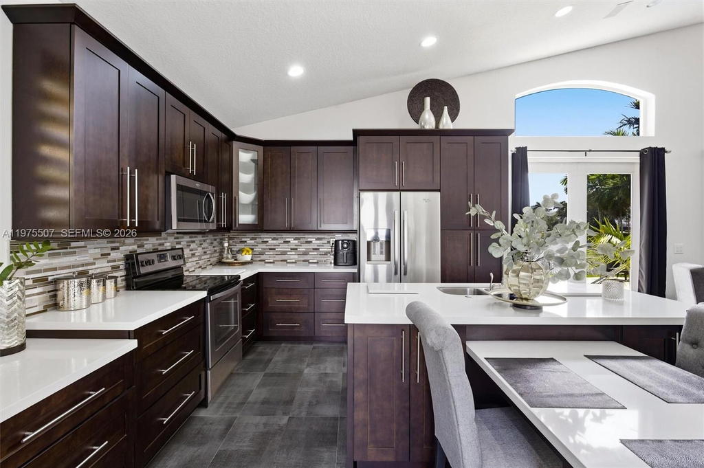 Real estate property located at 2931 187th Ter, Broward, Sunset Lakes Plat One, Miramar, FL