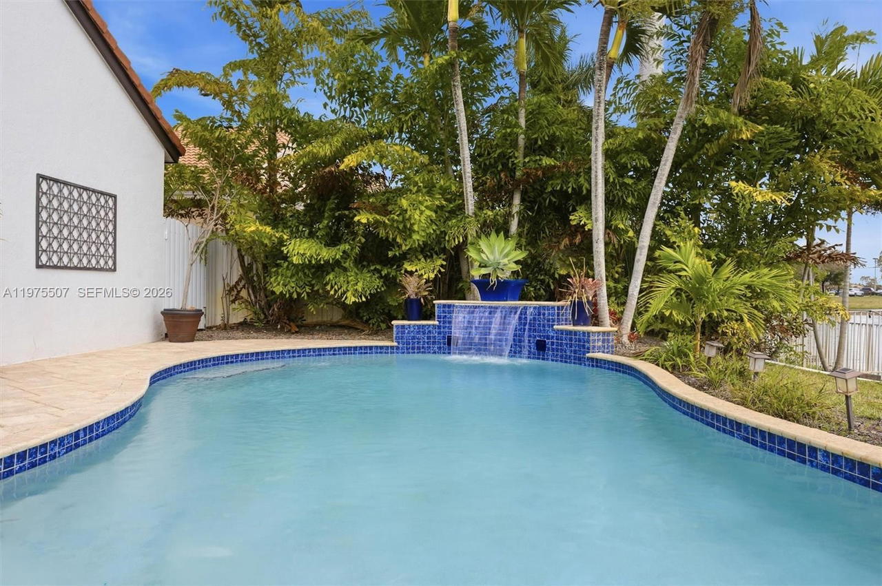 Real estate property located at 2931 187th Ter, Broward, Sunset Lakes Plat One, Miramar, FL