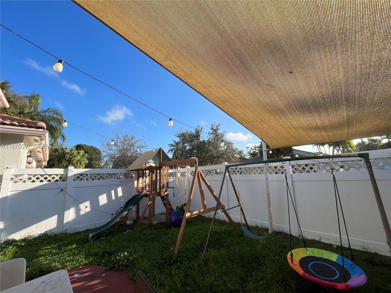 Real estate property located at 17901 19th St, Broward, Silver Lakes At Pembroke, Pembroke Pines, FL
