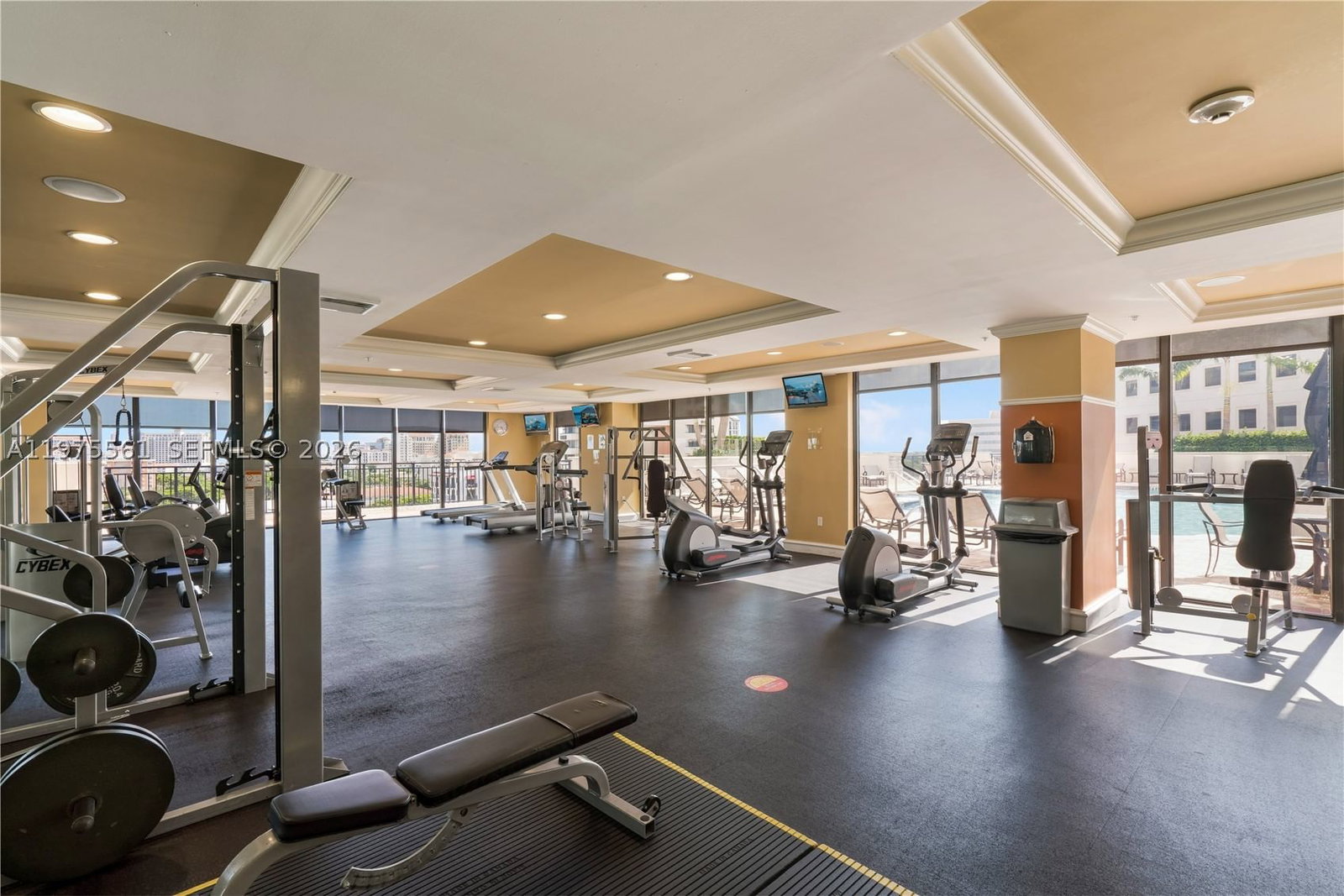Real estate property located at 888 Douglas Rd #404, Miami-dade, Puerta De Palmas Condo, Coral Gables, FL