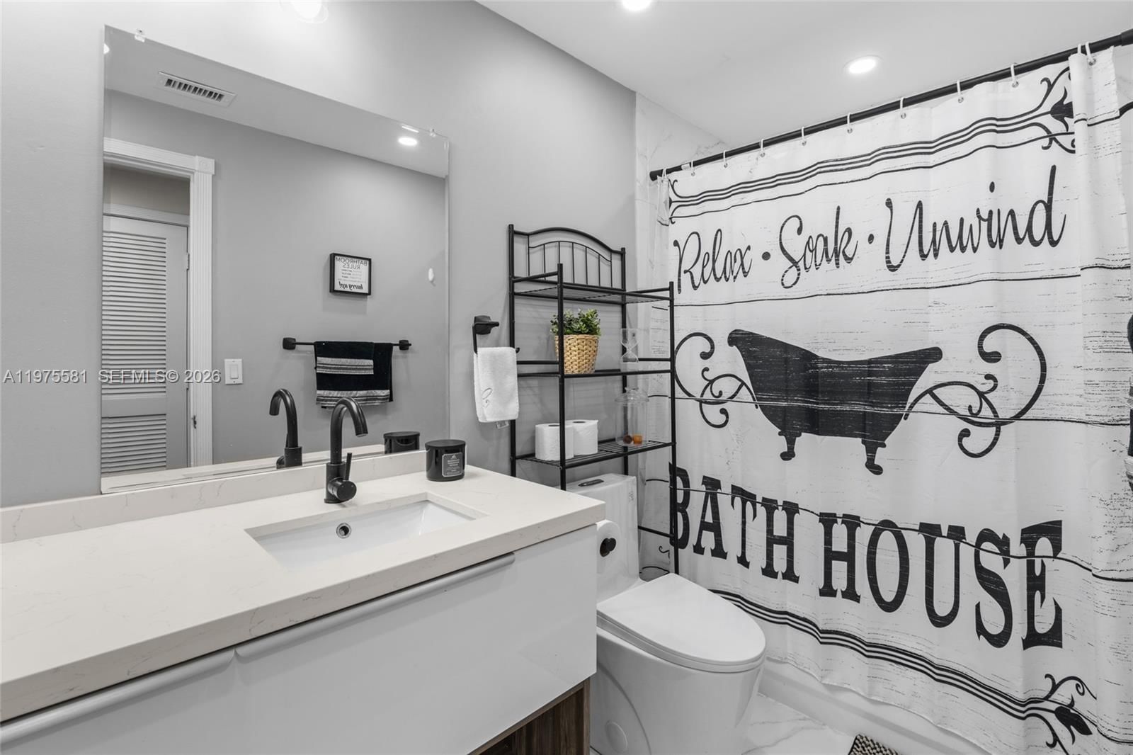 Real estate property located at 10750 66th St #411, Miami-dade, Captiva Condo B, Doral, FL