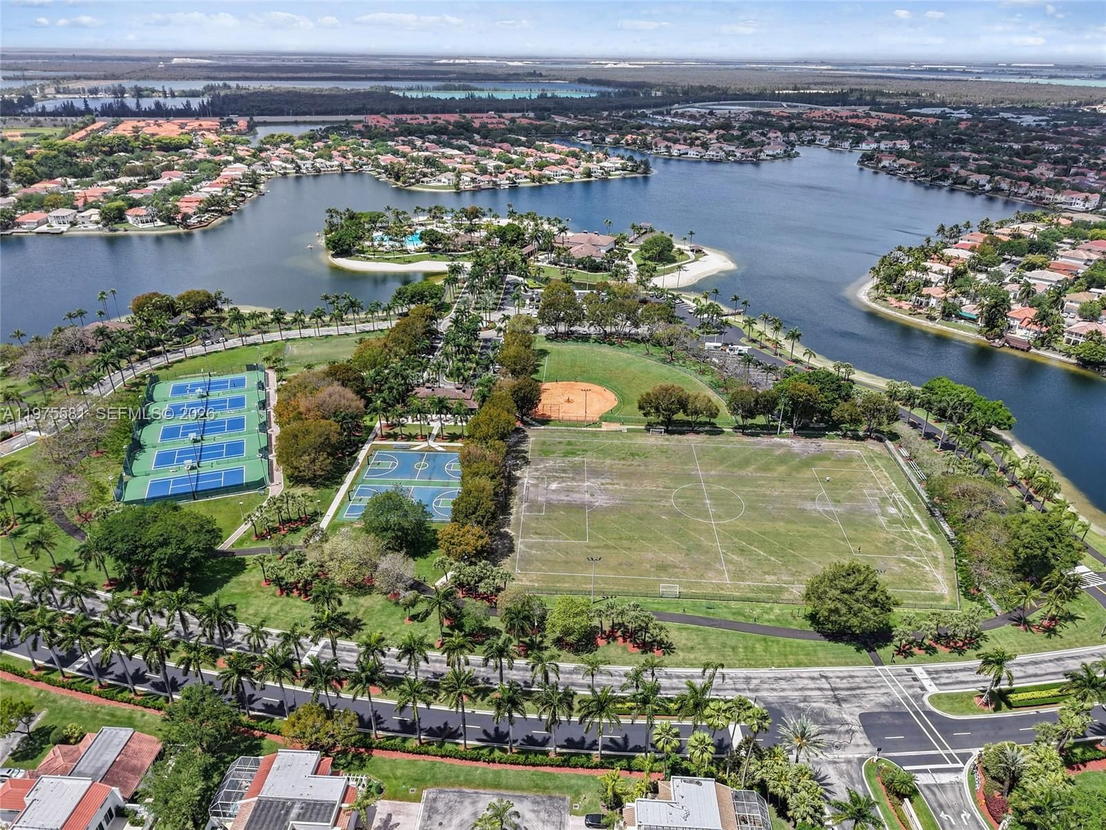 Real estate property located at 10750 66th St #411, Miami-dade, Captiva Condo B, Doral, FL