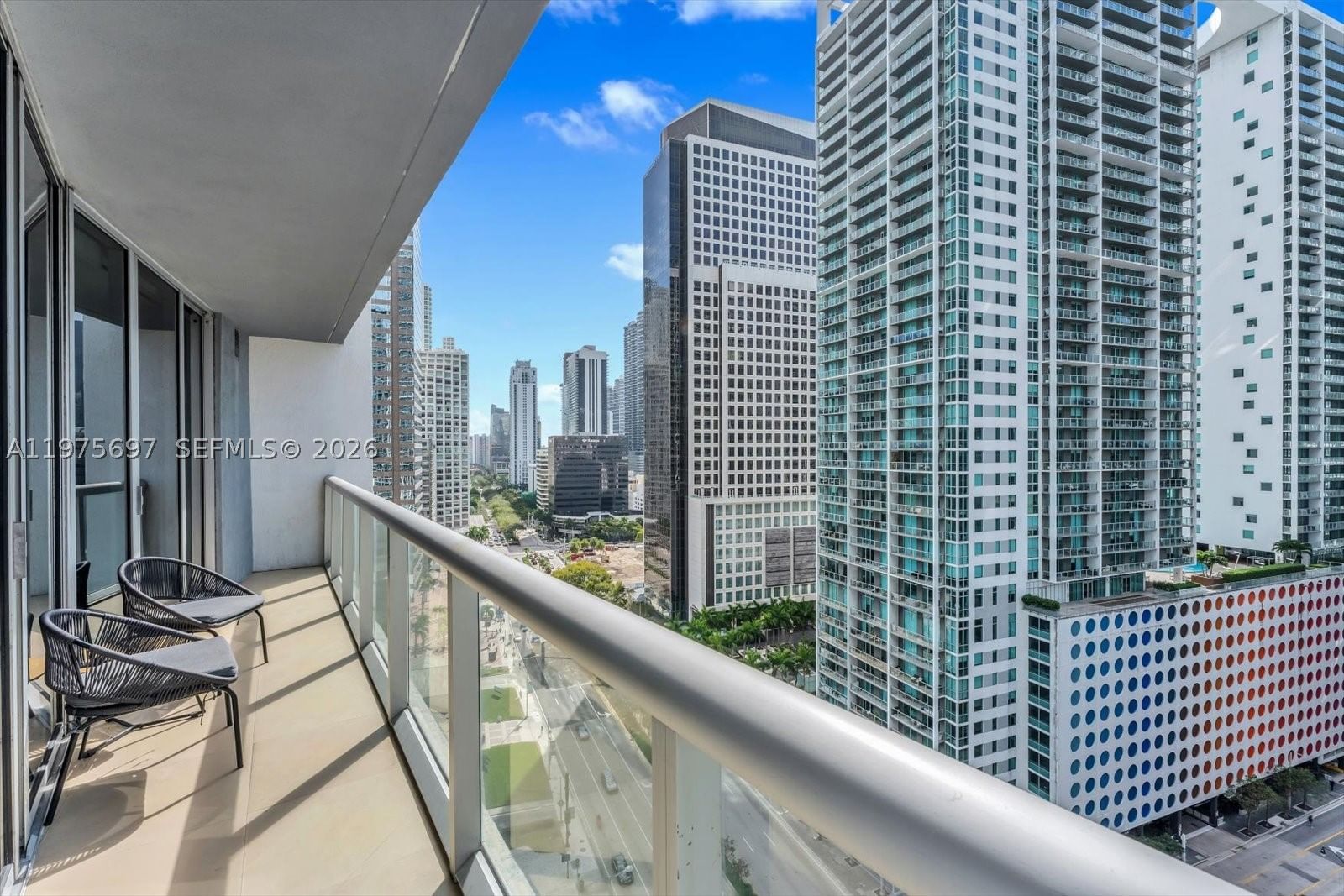 Real estate property located at 485 Brickell Ave #1807, Miami-dade, Icon Brickell Condo No 3, Miami, FL