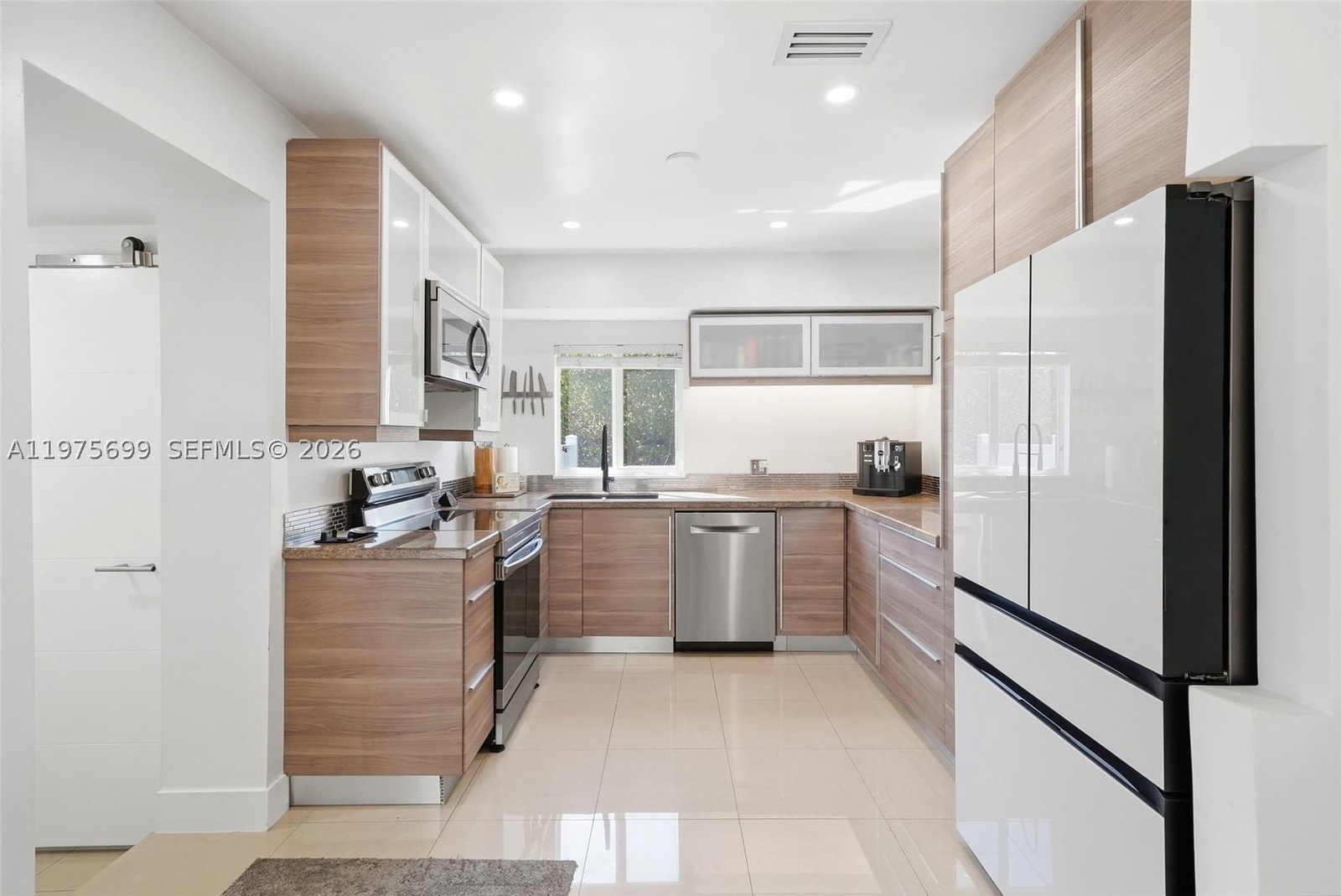 Real estate property located at 2190 20th St, Miami-dade, Shenandoah Park, Miami, FL